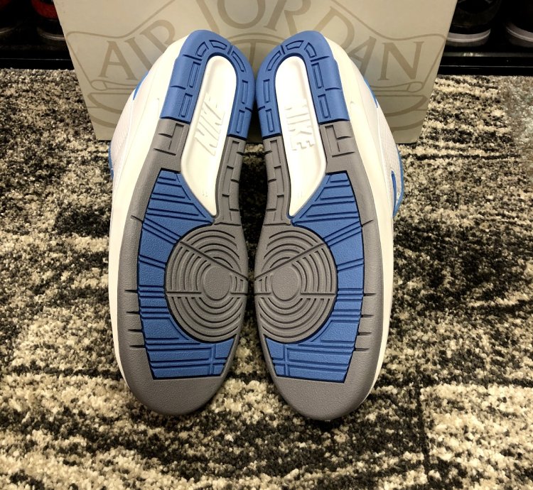 NIKE AIR JORDAN 2 RETRO LOW 'UNC'