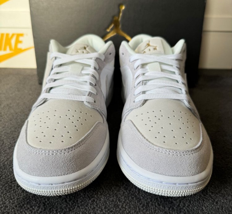 NIKE AIR JORDAN 1 LOW 'PARIS'