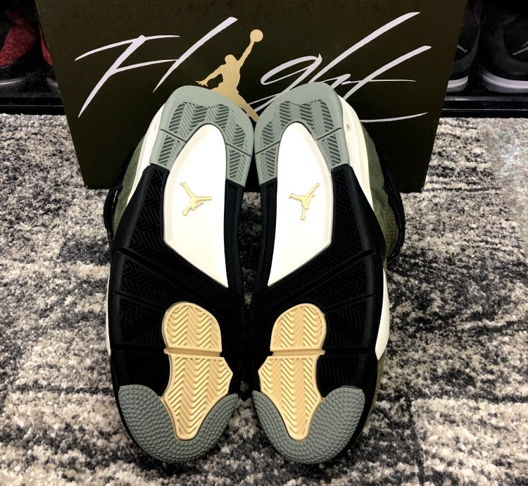 NIKE AIR JORDAN 4 RETRO SE CRAFT OLIVE