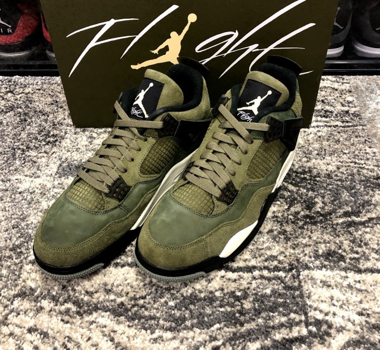 NIKE AIR JORDAN 4 RETRO SE CRAFT OLIVE
