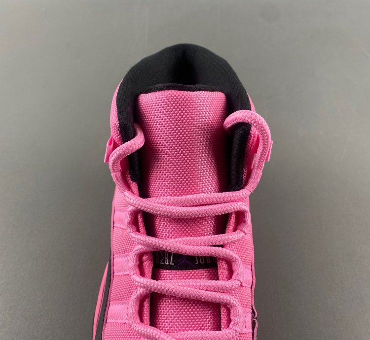 Air jordan 11 Black Powder Mid