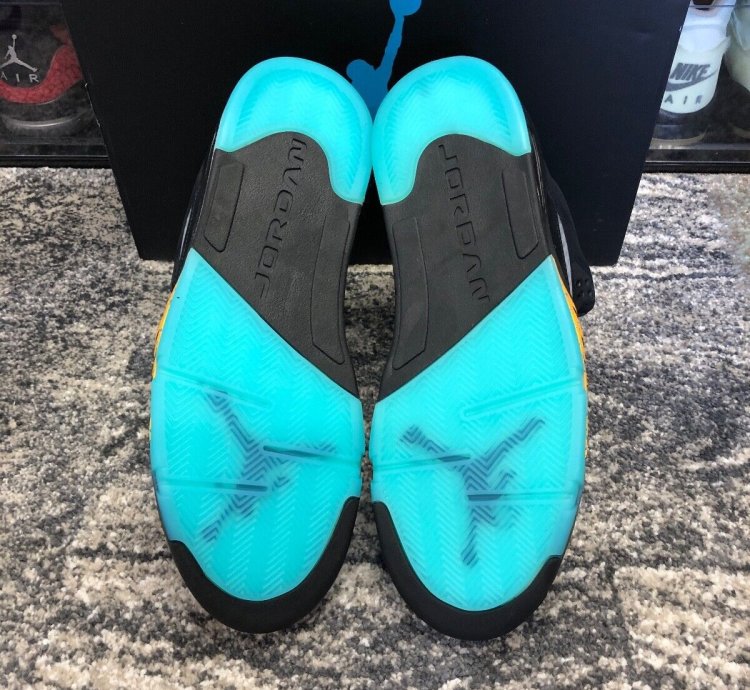 NIKE AIR JORDAN 5 RETRO AQUA