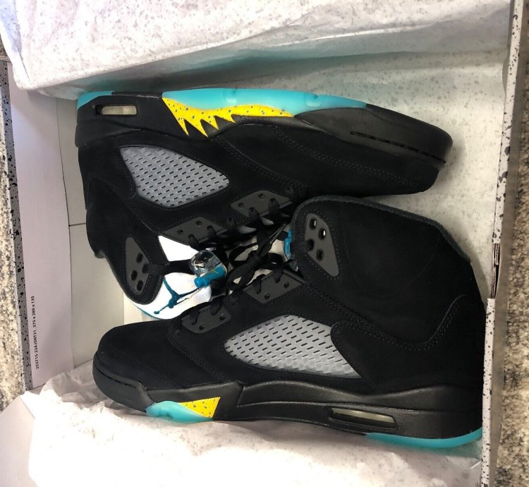 NIKE AIR JORDAN 5 RETRO AQUA