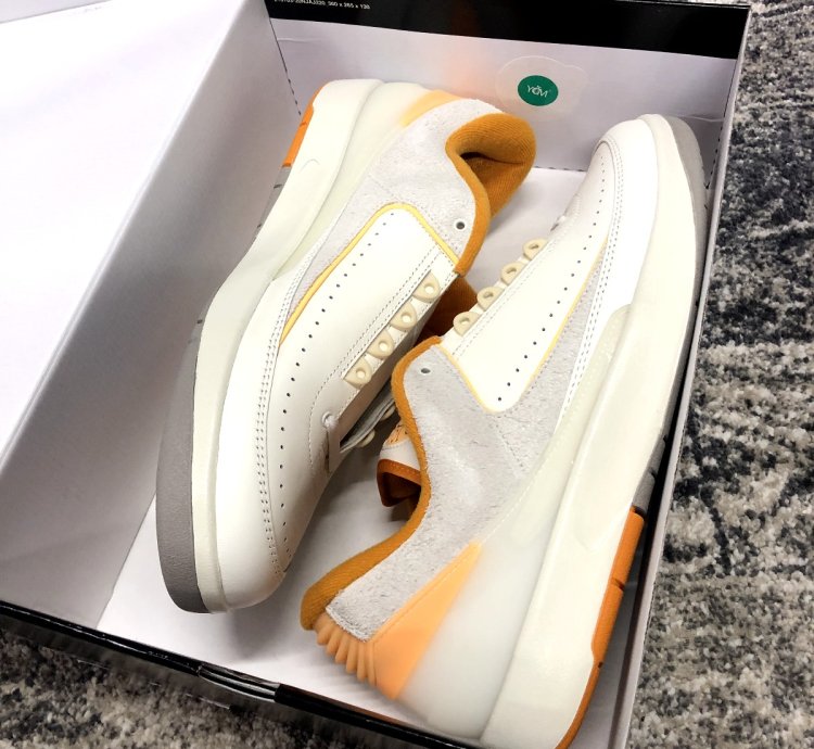 NIKE AIR JORDAN 2 RETRO LOW 'CRAFT MELON'