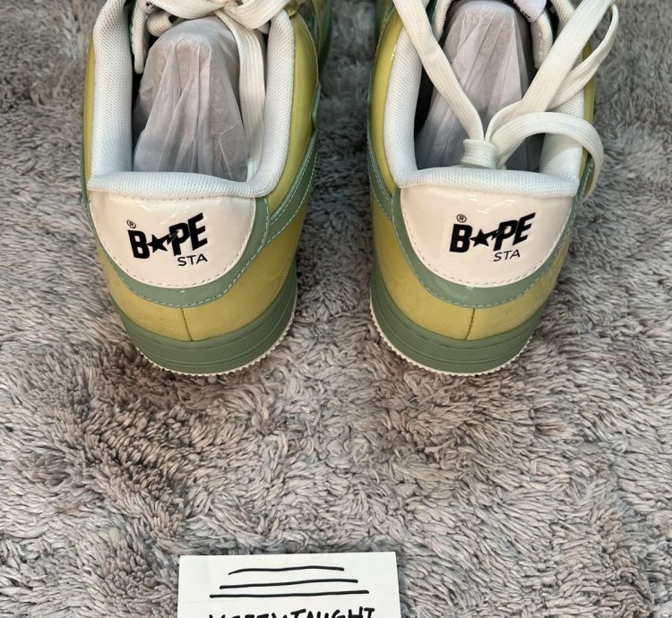 BAPE BAPESTA SNEAKERS SIZE 11 DS