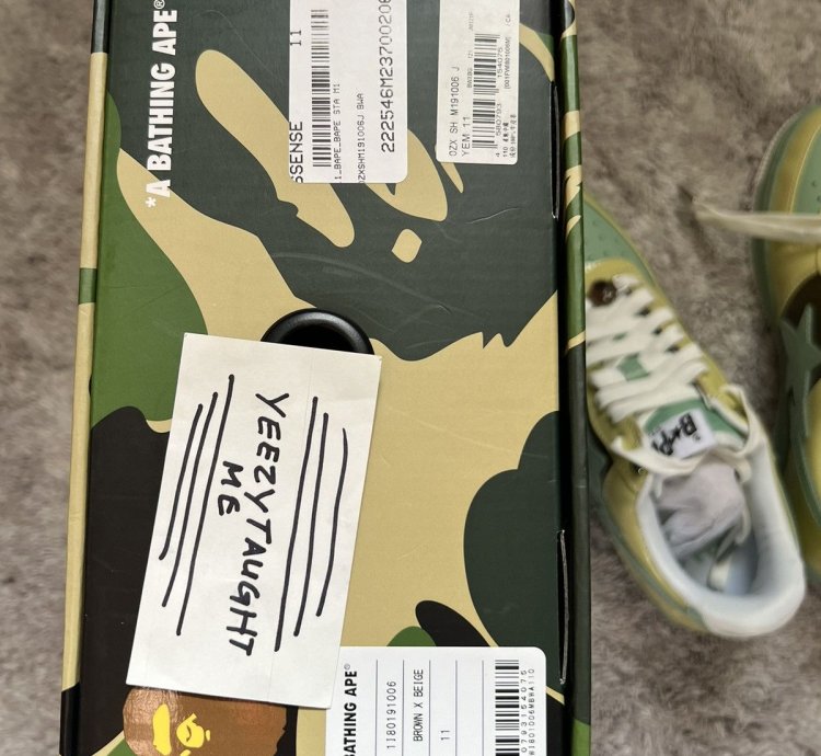 BAPE BAPESTA SNEAKERS SIZE 11 DS