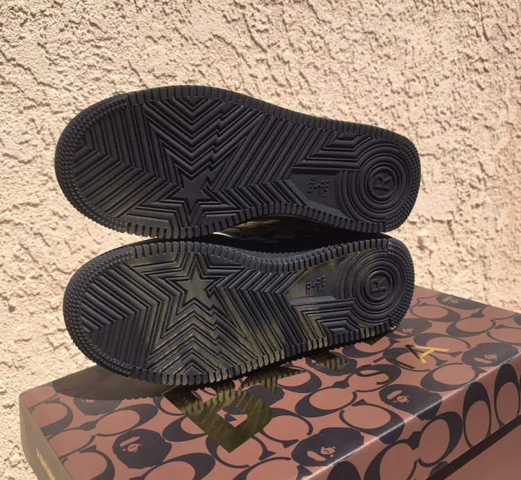 Bape Coach rainbow bapesta size 5