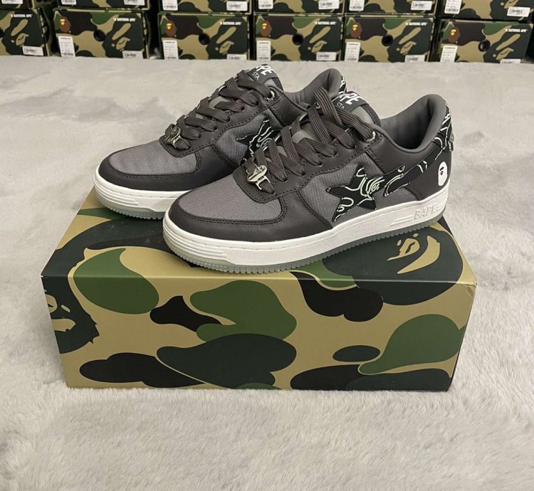 BAPE STA 1 LINE CAMO CHARCOAL SIZE 8