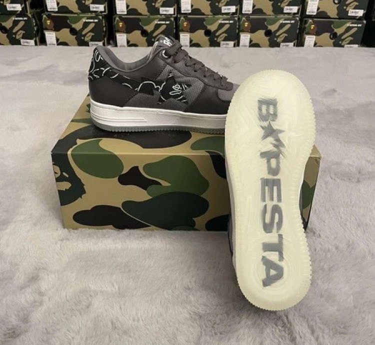 BAPE STA 1 LINE CAMO CHARCOAL SIZE 9 5