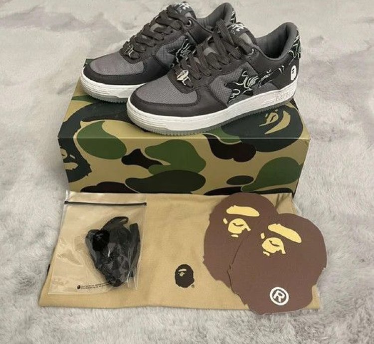 BAPE STA 1 LINE CAMO CHARCOAL SIZE 9 5