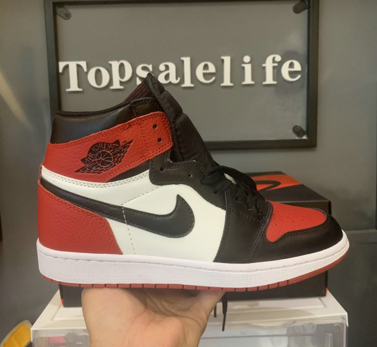 Air Jordan 1 Retro High OG 'Bred Toe' 555088-610