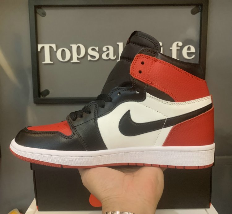 Air Jordan 1 Retro High OG 'Bred Toe' 555088-610