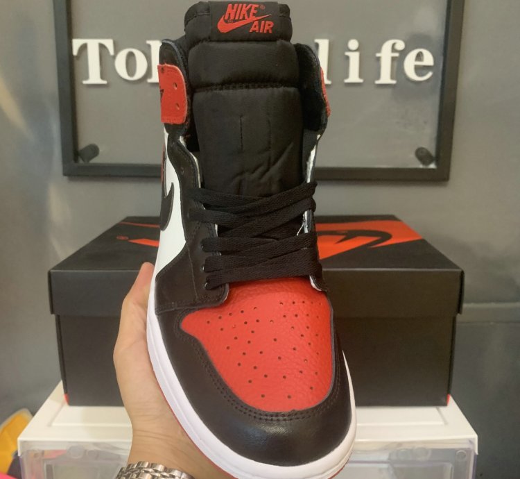 Air Jordan 1 Retro High OG 'Bred Toe' 555088-610