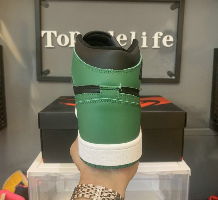Air Jordan 1 Retro High OG 'Pine Green 2.0' 555088-030