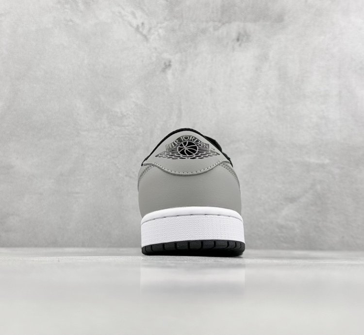 200 K version of Jordan Air Jordan 1 Low OG Shadow black and gray CZ0790-003