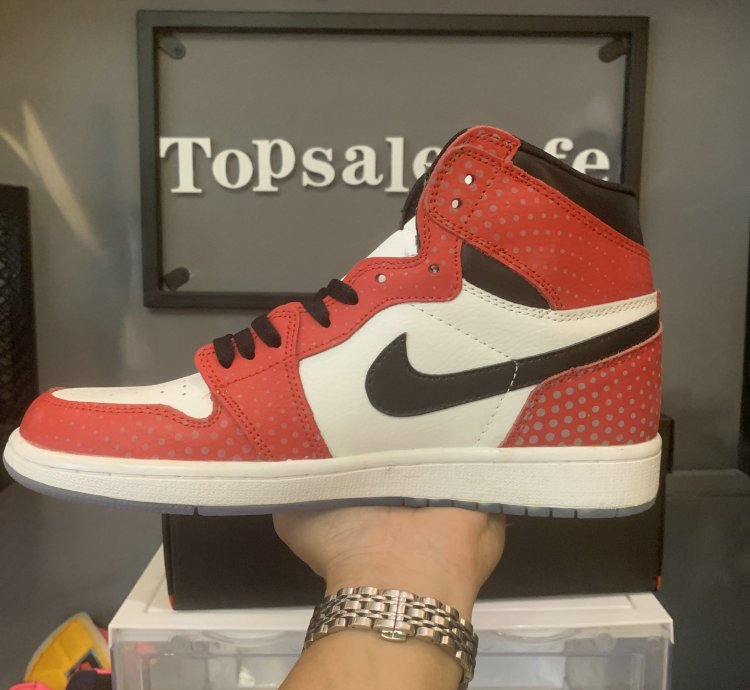 Air Jordan 1 Retro High 'Spider-Man Origin Story' 555088-602