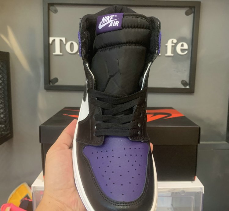 Air Jordan 1 Retro High OG 'Court Purple' 555088-501