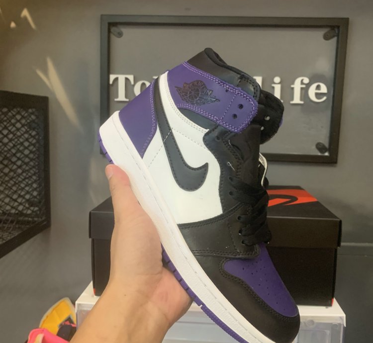 Air Jordan 1 Retro High OG 'Court Purple' 555088-501