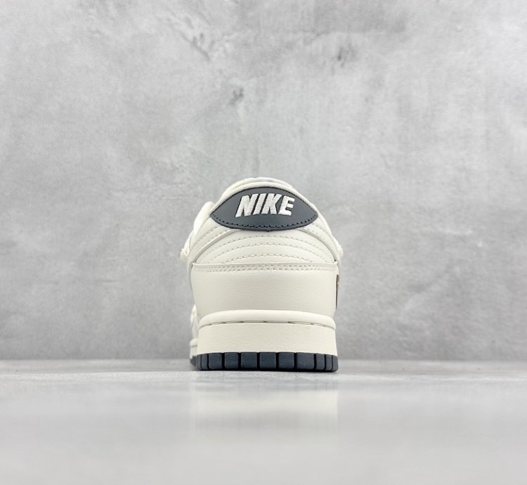 300 Nike SB Dunk Low x BAPE Off-white Strap Starry Sky JJ5688-100 -