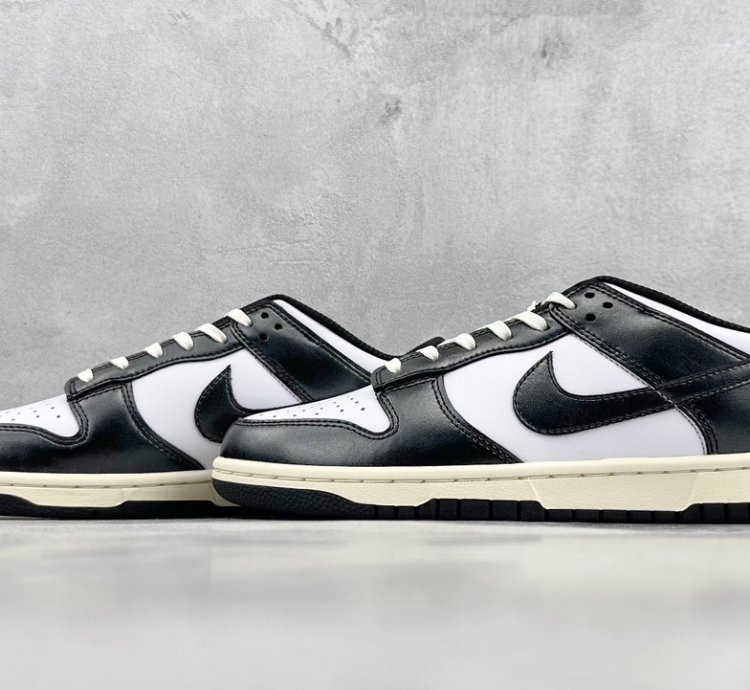 200 ST version of NIKE SB Dunk Low Prm Vintage Pande old panda FQ8899-100 -