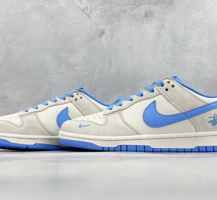 300 Stussy x Nike Dunk Low Stussy Blue Pig Eight DQ1098-371 -