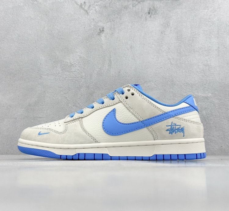 300 Stussy x Nike Dunk Low Stussy Blue Pig Eight DQ1098-371 -