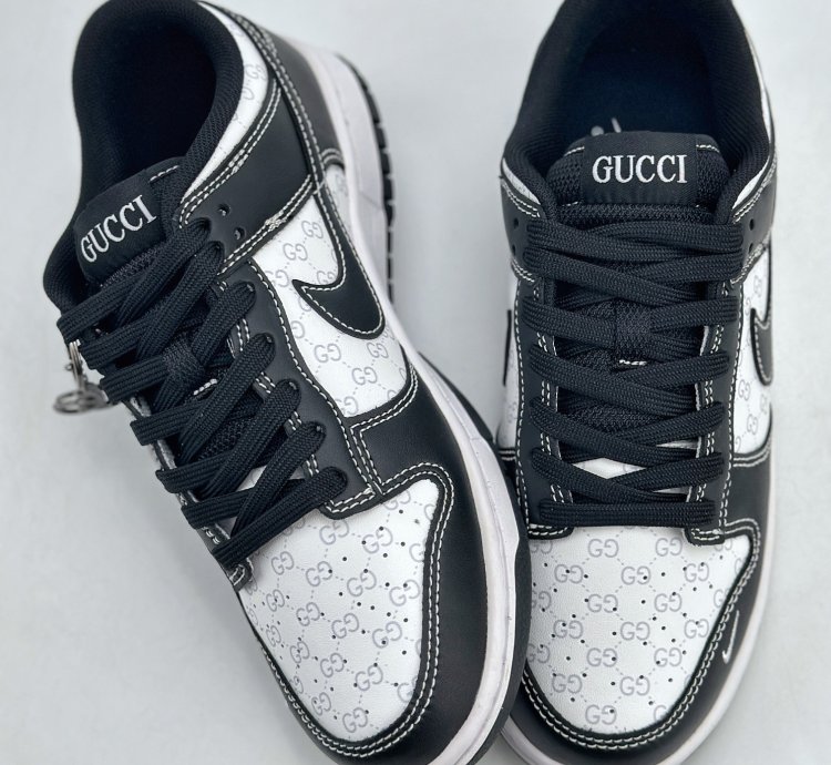 280 Nike SB Dunk Low x GUCCI white and black printed small hook SF1588-136 -