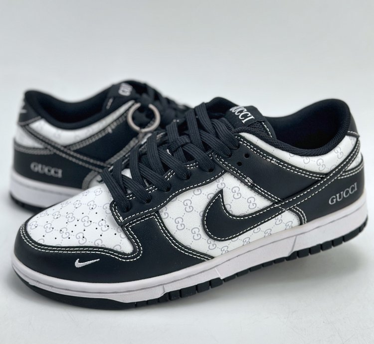 280 Nike SB Dunk Low x GUCCI white and black printed small hook SF1588-136 -