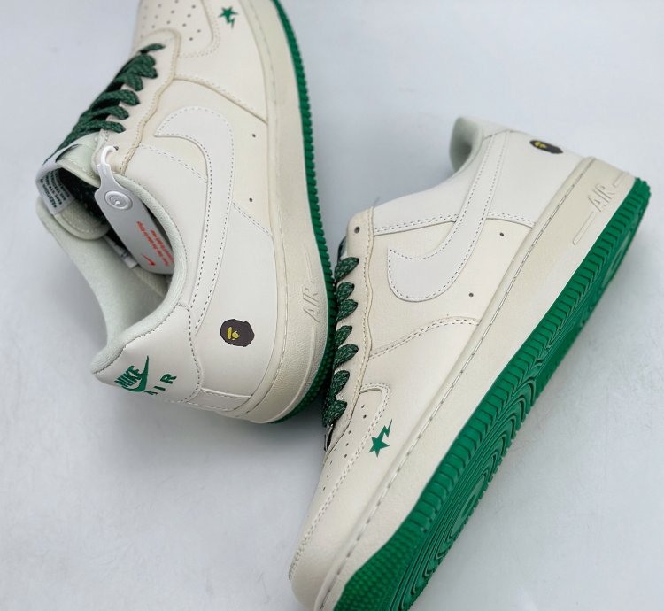 240 Nike Air Force 1 Low 07 x BAPE White Green Starry Sky FG6688-102 -
