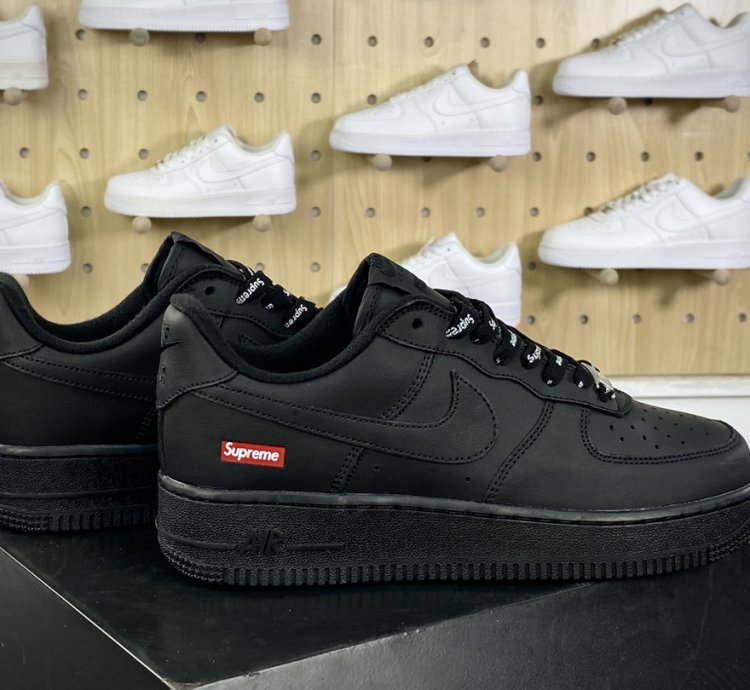 160 Supreme x Nike Air Force 1'07 LowBlack Air Force One Sneakers Leather Black