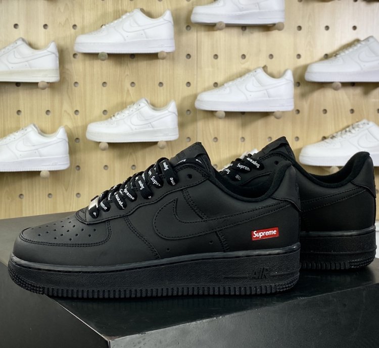 160 Supreme x Nike Air Force 1'07 LowBlack Air Force One Sneakers Leather Black