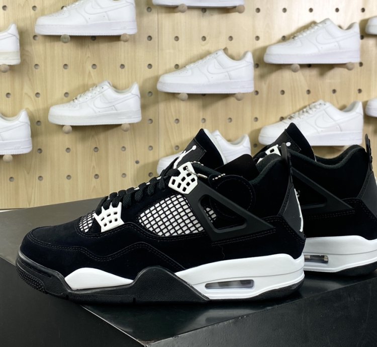 380 Nike Air Jordan 4 Retro Black WhitePanda Michael Jordan AJ4 mid-top basketba