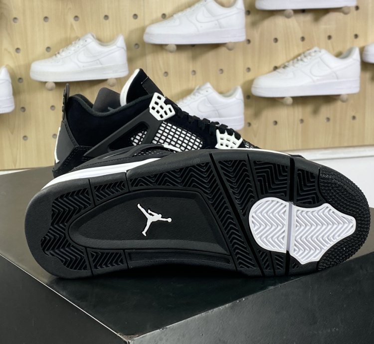 380 Nike Air Jordan 4 Retro Black WhitePanda Michael Jordan AJ4 mid-top basketba