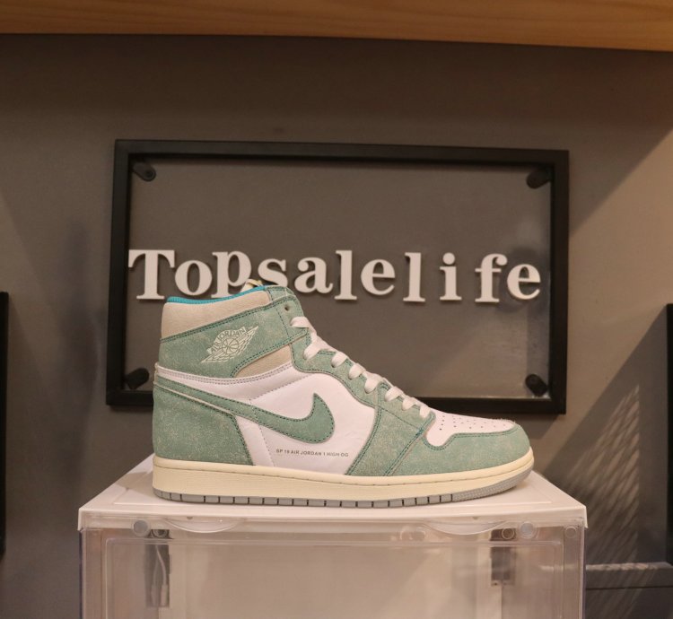 Air Jordan 1 Retro High OG 'Turbo Green' 555088-311