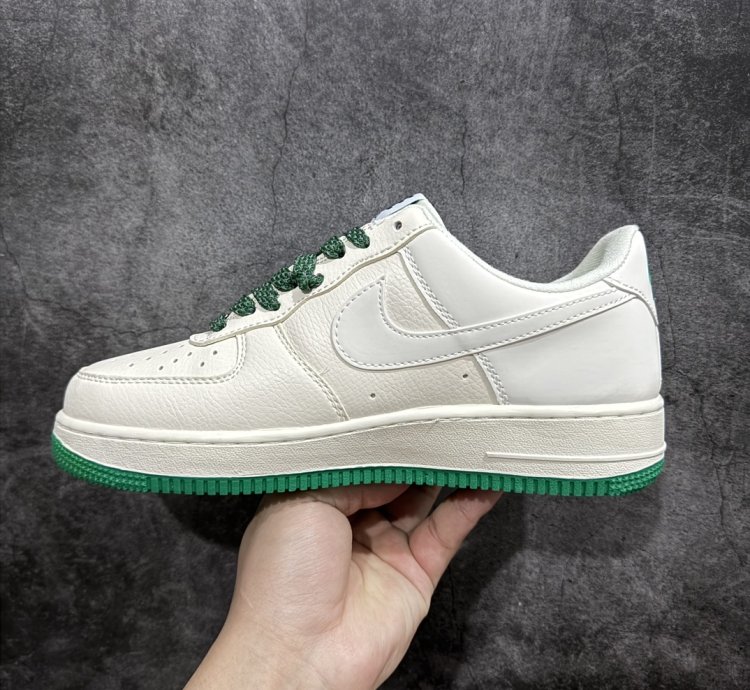 240 Nk Air Force 1'07 Low BAPE joint-beige green star Air Force One low-top casu
