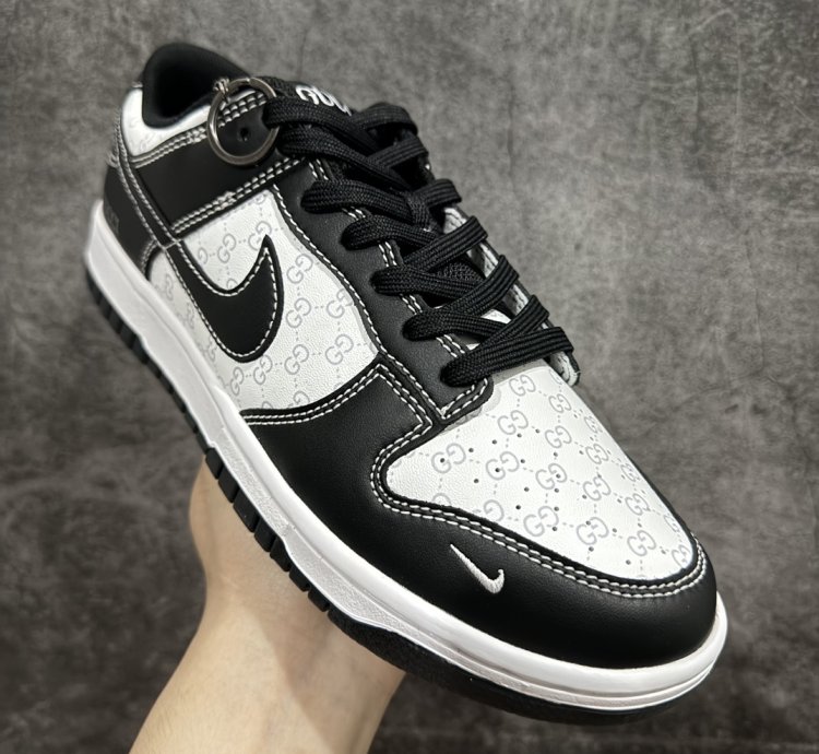 280 Gucci x Nike Dunk Low Dark Pattern Double G Black Hook