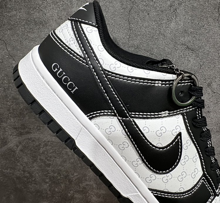 280 Gucci x Nike Dunk Low Dark Pattern Double G Black Hook