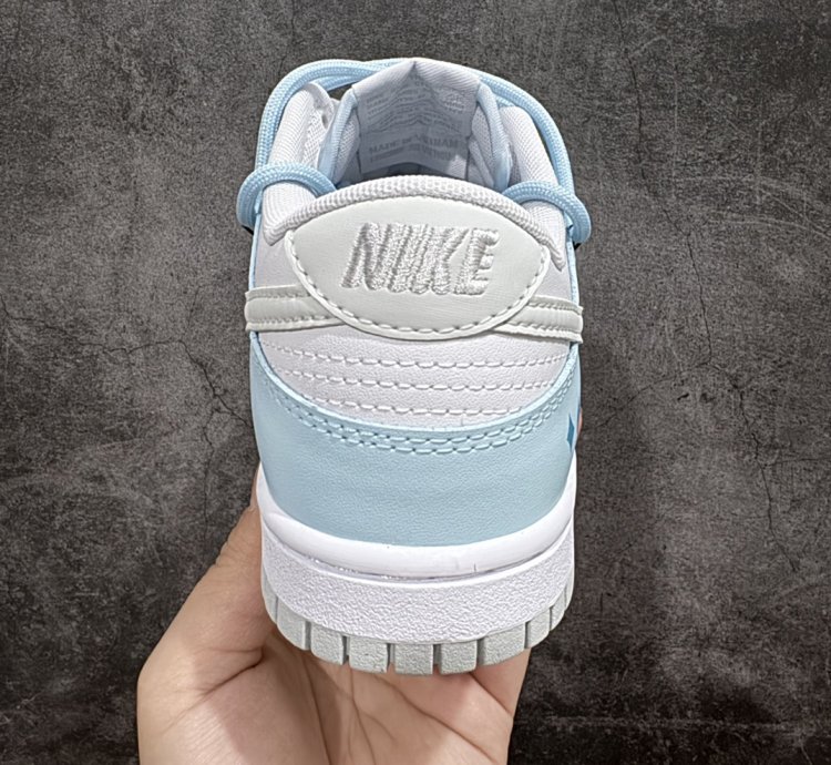 260   NK Dunk Low Heart North Carolina Blue DV0831-101 -