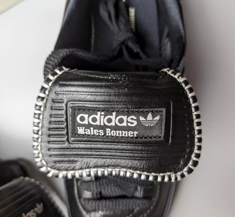 adidas Shoes Wales Samba Studded Pack Black - IG4303
