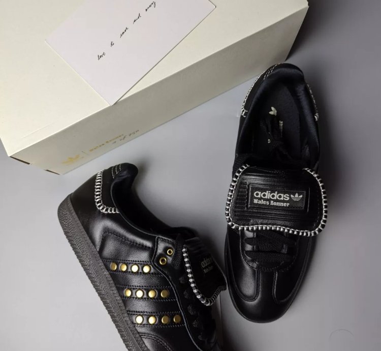adidas Shoes Wales Samba Studded Pack Black - IG4303