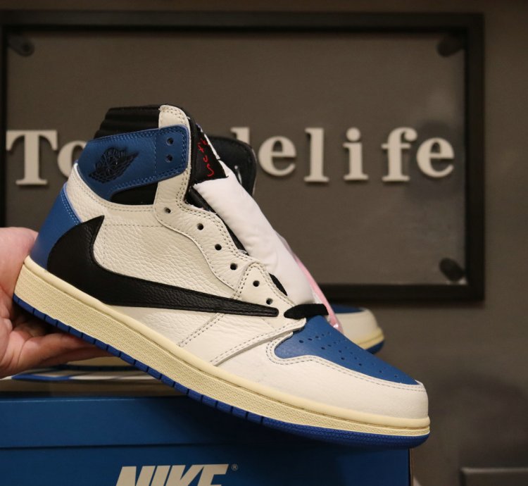 Fragment Design x Travis Scott x Air Jordan 1 Retro High OG 'Military Blue' DH3227-105