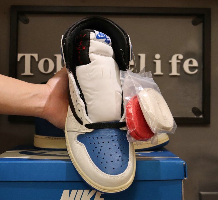 Fragment Design x Travis Scott x Air Jordan 1 Retro High OG 'Military Blue' DH3227-105
