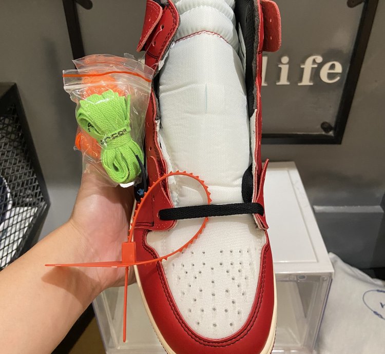 Off-White x Air Jordan 1 Retro High OG 'Chicago' AA3834-101