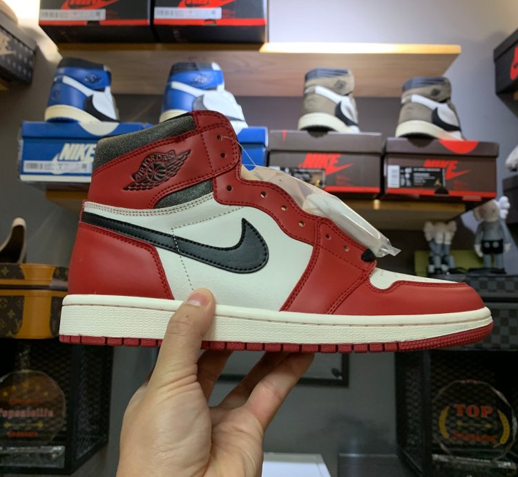 Air Jordan 1 Retro High OG 'Lost & Found' FD1437-612