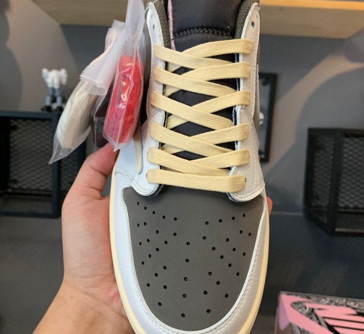 Travis Scott x Air Jordan 1 Retro Low OG 'Reverse Mocha' DM7866-162