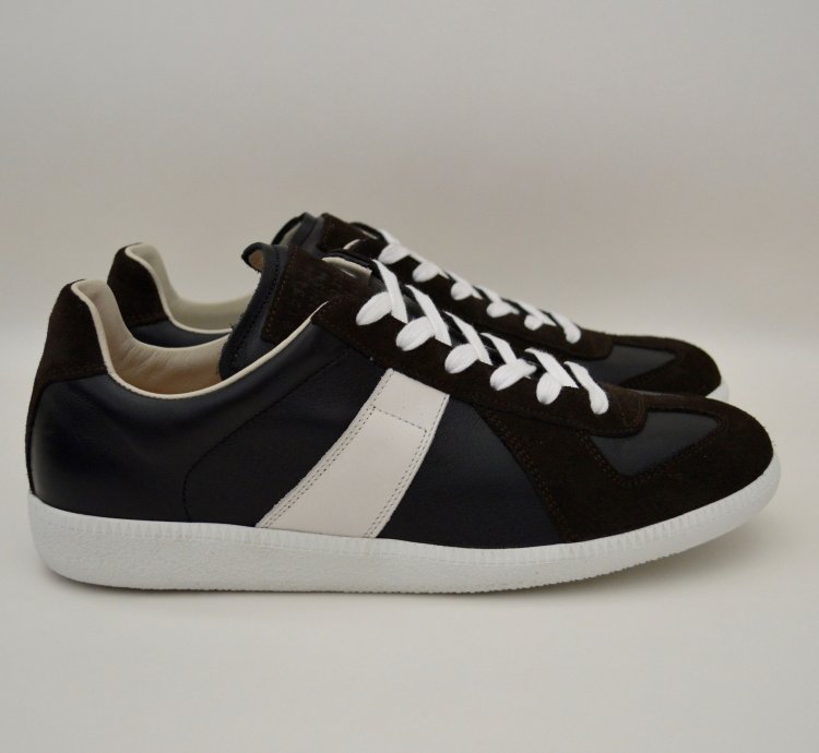16 Black White GAT Sneakers