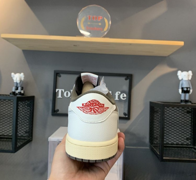 Travis Scott x Air Jordan 1 Retro Low OG 'Reverse Mocha' DM7866-162