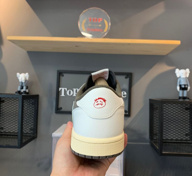 Travis Scott x Air Jordan 1 Retro Low OG 'Reverse Mocha' DM7866-162