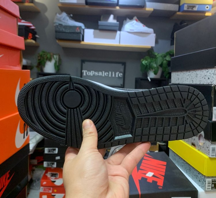 Air Jordan 1 Retro High OG 'Shadow 2.0' 555088-035