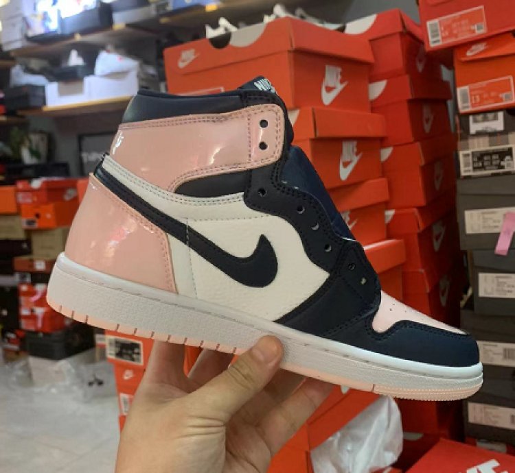 Air Jordan 1 Retro High OG SE 'Bubble Gum' DD9335-641
